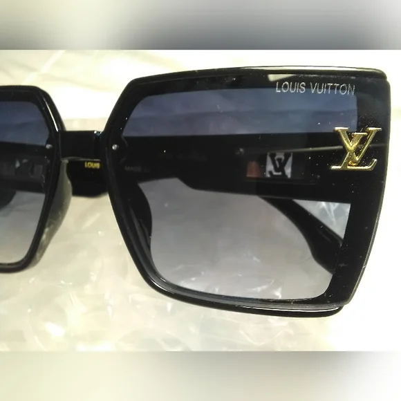 AUTHENTIC Louis Vuitton Black Sunglasses W/ Gold Monogram GORGEOUS MONOGRAM - Picture 6 of 14